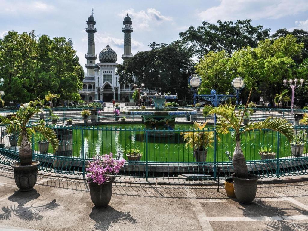Gajahmada Graha Hotel Malang Luaran gambar
