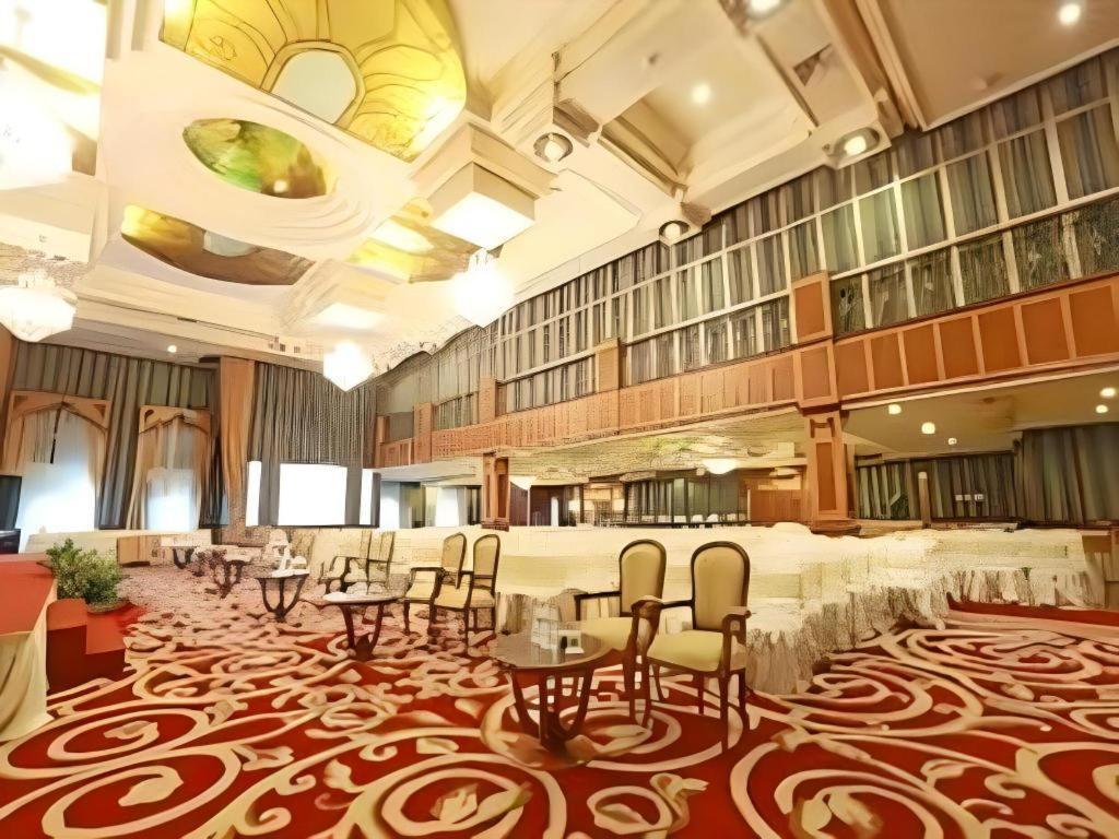 Gajahmada Graha Hotel Malang Luaran gambar
