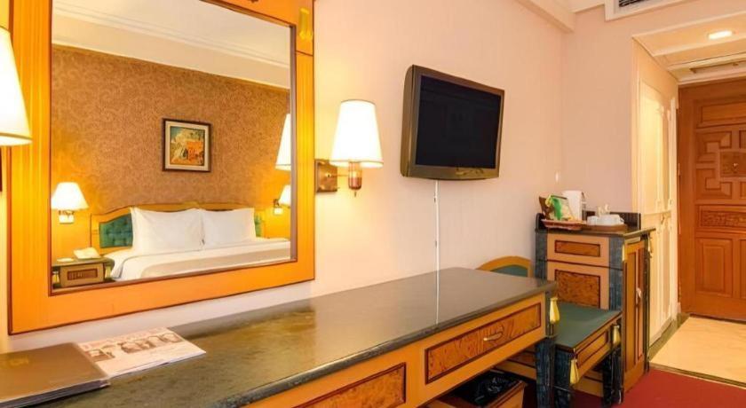 Gajahmada Graha Hotel Malang Luaran gambar