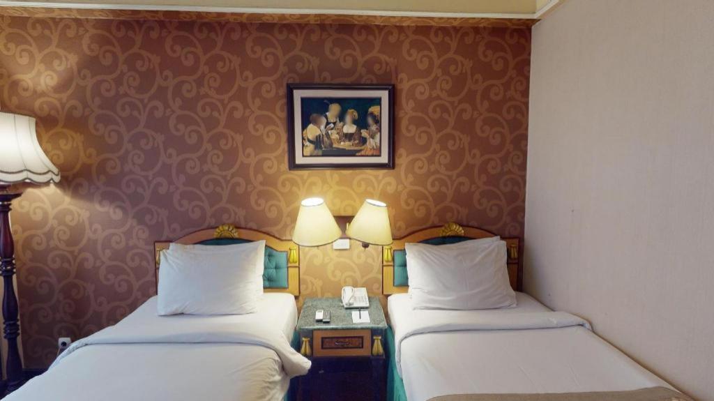 Gajahmada Graha Hotel Malang Luaran gambar